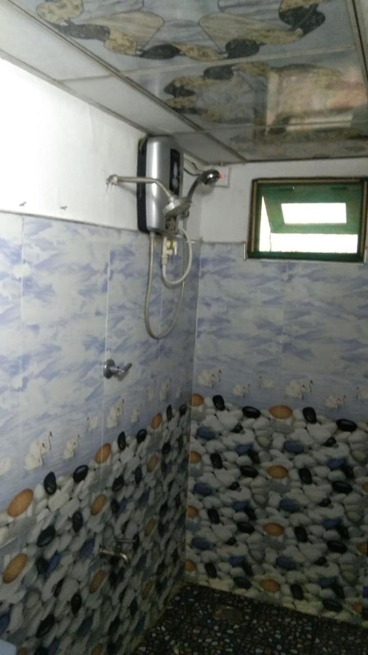 Ella Kumi Hostel Esterno foto